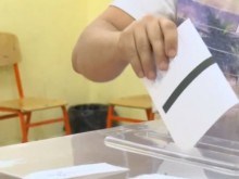 23,54% е избирателната активност за цялата страна към 13:00 часа