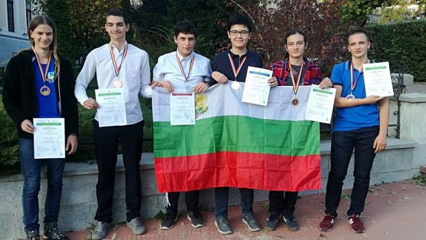 Блестящо представяне и 6 медала за българските ученици по астрономия