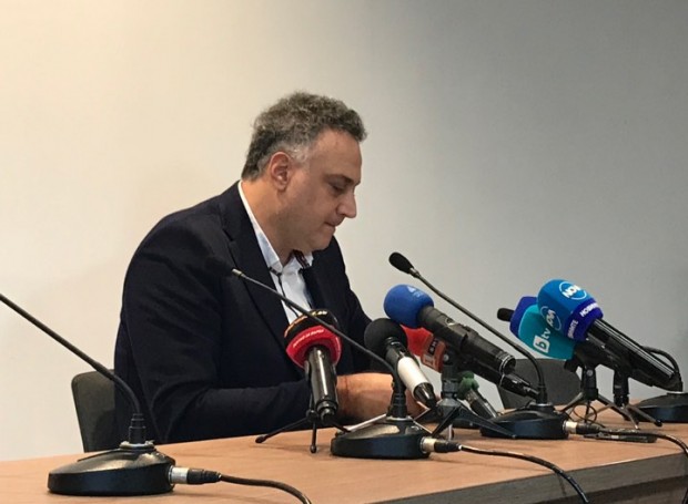 Стоян Пасев предаде репортер на Varna24 bg  Той съобщи че от общо
