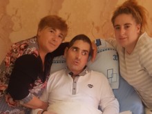 28-годишният Стоян се бори с последствията от тежък инсулт, нека помогнем