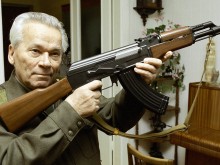 "Калашников" влиза в руските учебници, ще вдъхновява децата да служат в руската армия