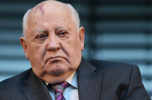 Михаил Горбачов, последният съветски лидер, предупреди да не се издигат
