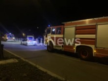 Автомобил се озова по таван в река
