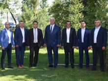 Здравко Димитров и районните кметове с първа пресконференция днес