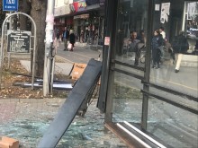 Свидетели в потрес от трагедията на автобусната спирка, водачът в шок!
