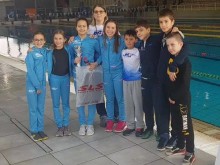Талантлива пловдивчанка с два златни медала от плувния турнир "Замората"