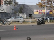 Моторист блъсна колоездач на "Шести септември"!