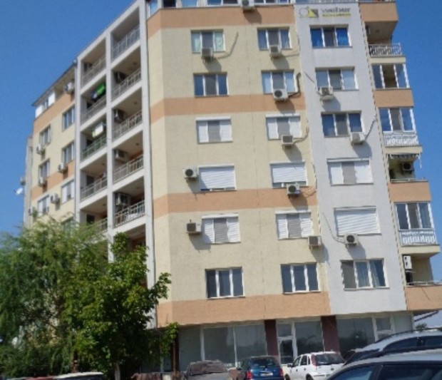 Данъчните пуснаха на търг два апартамента в Пловдив