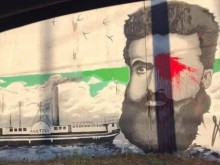 Вандали оскверниха лика на Ботев в Пловдив