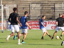 Нов чужденец идва в Локо, Бруно го тества в двустранна игра