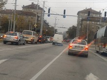 Умните светофари на едно от най-натоварените кръстовища извън строя