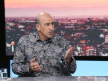 Лечков към Хекимян: Облъчвате хората с лъжи всяка сутрин