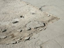 Близо 100 млн. лв влагат за пътищата в областта тази година