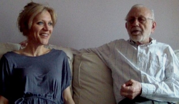 86-годишният Ицко Финци и 45 години по-младата му съпруга Лиза