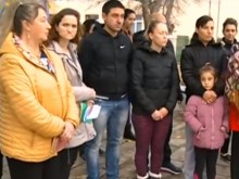 Напрежениe в пловдивско село, родители протестират в защита на уволнена директорка