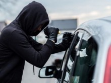 Гръцката полиция арестува българка за обир на коли