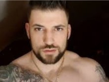 Българският актьор, пробил в Холивуд, Станислав Яневски се похвали с бебе