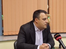 Кметът на "Южен" коментира строежа, разбунил духовете: Има ли надежда за зелената площ?