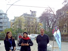 Макет на Витрувианския човек ни напомня, че затъваме в отпадъци