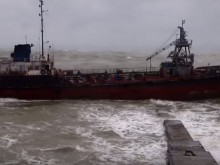 Бункеровчик заседна в Черно море