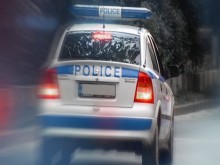 Джип се натресе в две коли, бутна светофар и духна
