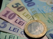 913 лева става минималната работна заплата в Румъния през 2020 г.