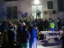 Мощен взрив в "Пирогов", има срутена стена и жертви!