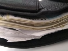 Хванаха пловдивчанин, задигнал 800 лв. от портфейла на бургазлия