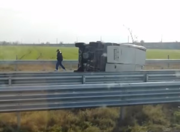Катастрофа с два автомобила на АМ "Тракия"! Насочват шофьорите по обходен маршрут