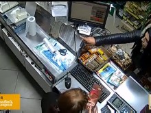 Четири кражби на кутии за дарение от магазин във Варна