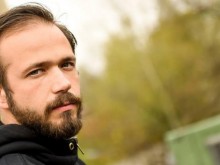Звезда от "Откраднат живот" с признание за тежък период