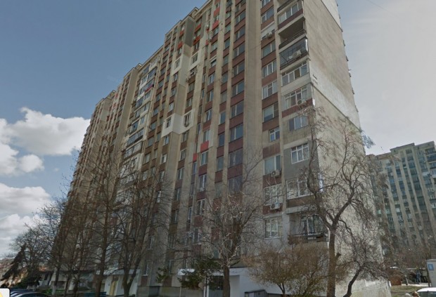 Google
38 годишната Кремена от Бургас се самоуби скачайки от деветия етаж