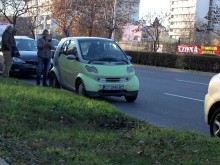 Верижна катастрофа на бул."Санкт Петербург"! Шофьорите: Решихме да се целуваме с колите