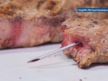 Дете откри игла в пържолата си