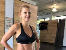 Вдовицата на Шарлопов в страхотна форма във фитнеса
