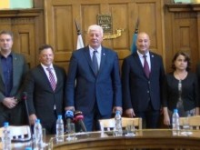 Официално: Здравко Димитров с цели 9 заместници!