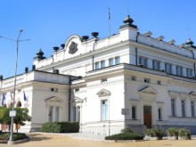 Изненадващ обрат в парламента! Депутатите напълно се объркаха и оставиха партиите без субсидии