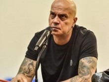 Слави е безпощаден в критиката си към управляващите: Вие сте развратни в любовта си към парите