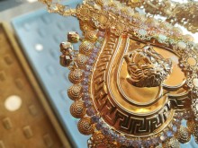 Пълна анархия в циганската махала на Пазарджик - злато, шилешко, агнешко и риба!