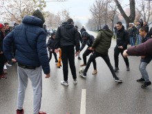 Фенове на Ботев играха мач на булевард "Източен"
