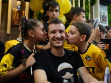 Много емоции на детската "жълто-черна" Коледа