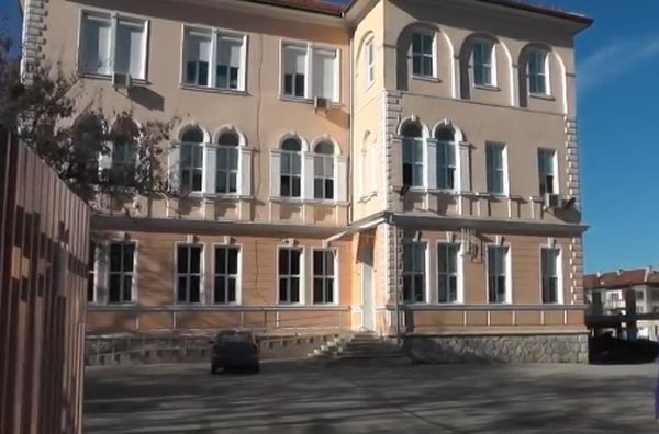 Мъката е голяма! Починалата ученичка е единствено дете в семейството