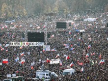 Над 50 000 души се събраха на протест в Чехия срещу премиера Андрей Бабиш