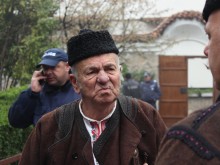 Уникално шествие от миналото прекоси Стария град