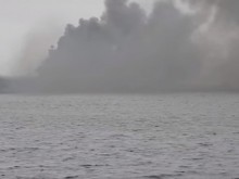 Пламна единственият руски самолетоносач по време на ремонт