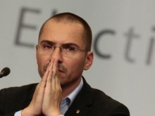 Джамбазки: Срамувам се, да ми вземат книжката!