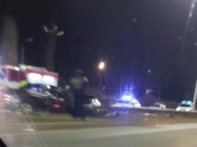 Страшна каскада на Асеновградско шосе! БМВ разполови мантинелата