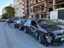 Погром! Възрастен циганин помете седем паркирани коли