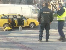 Мъж почина в таксиметров автомобил в Пловдив пред очите на сина си! (18+)
