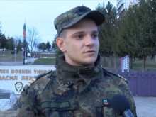 Войник спаси живота на жена на пътя